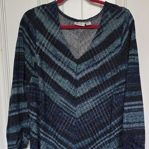 Avenue Blue and Green Chevron Top